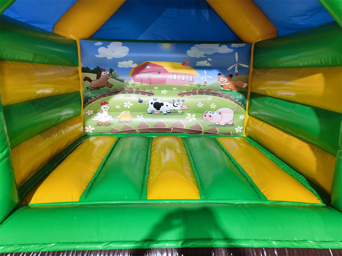 Springkussen 4x3 m - boerderij 