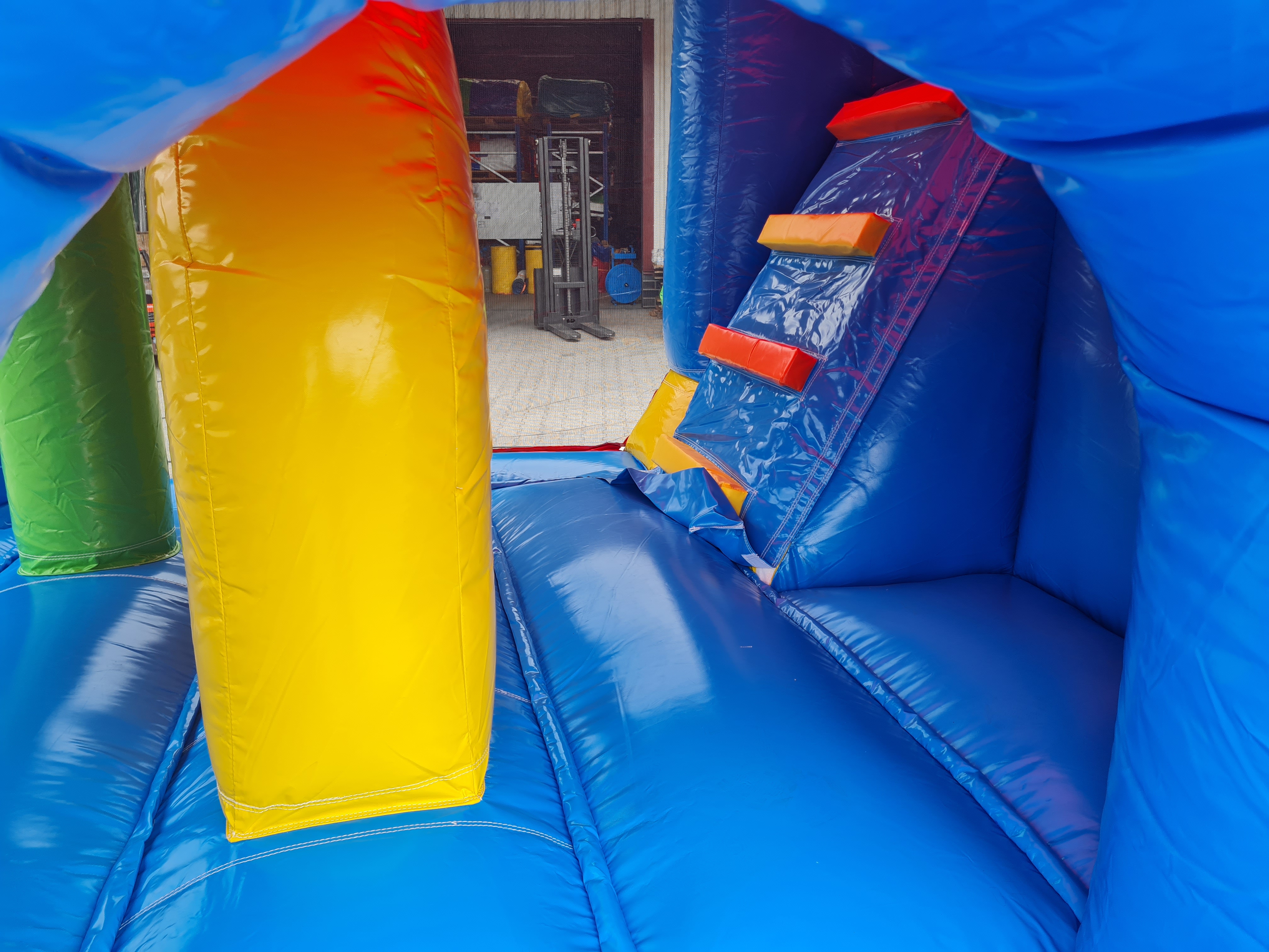 Multiplay springkussen - 5x4 m - superhelden