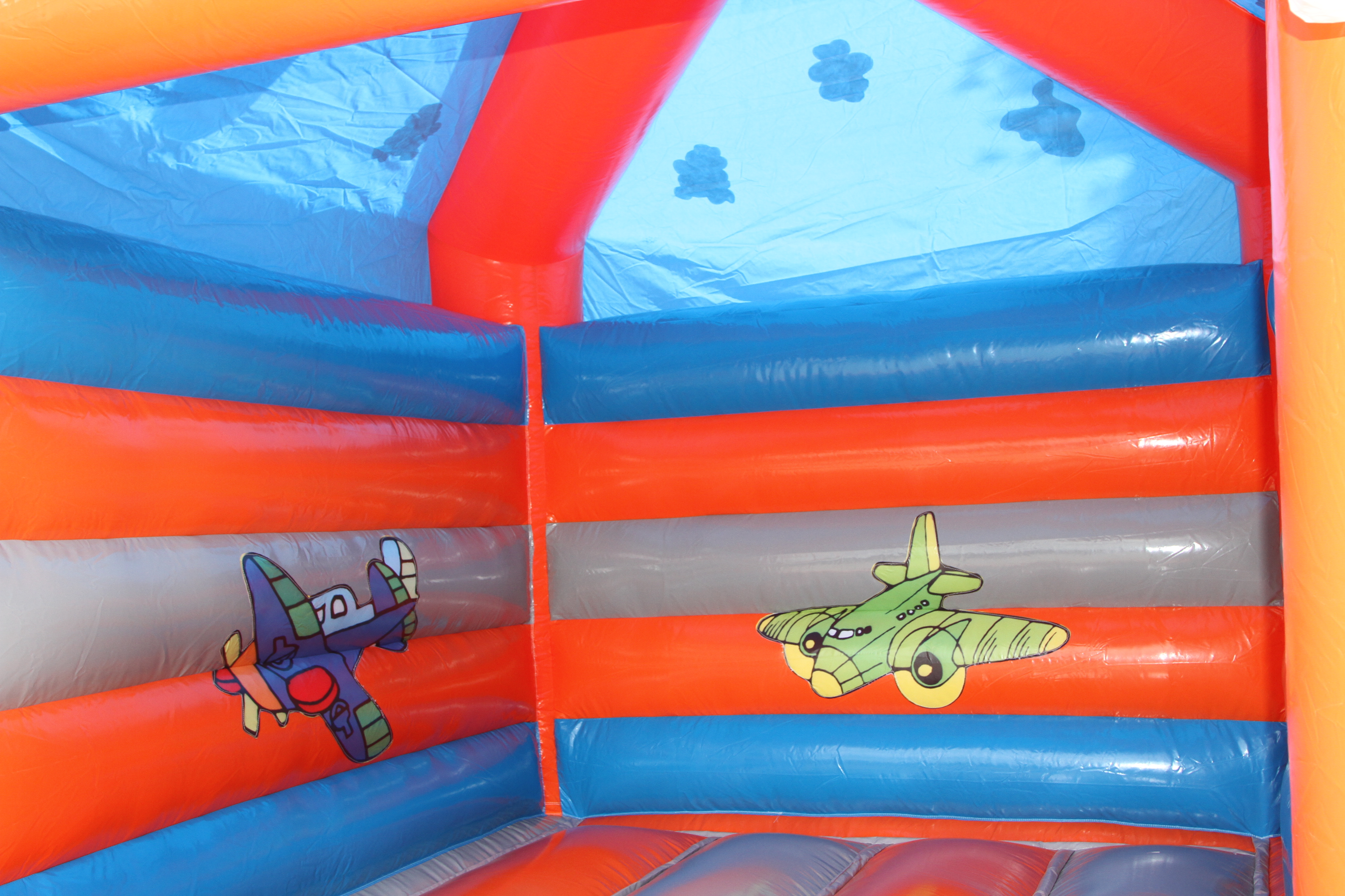 Springkussen vliegtuig - 5x4 m 